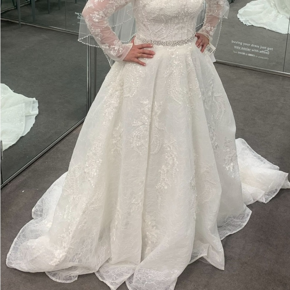 Oleg Cassini Ivory White Elegant Cream Off-Shoulder Lace Beaded Dress - Picture 5 of 11